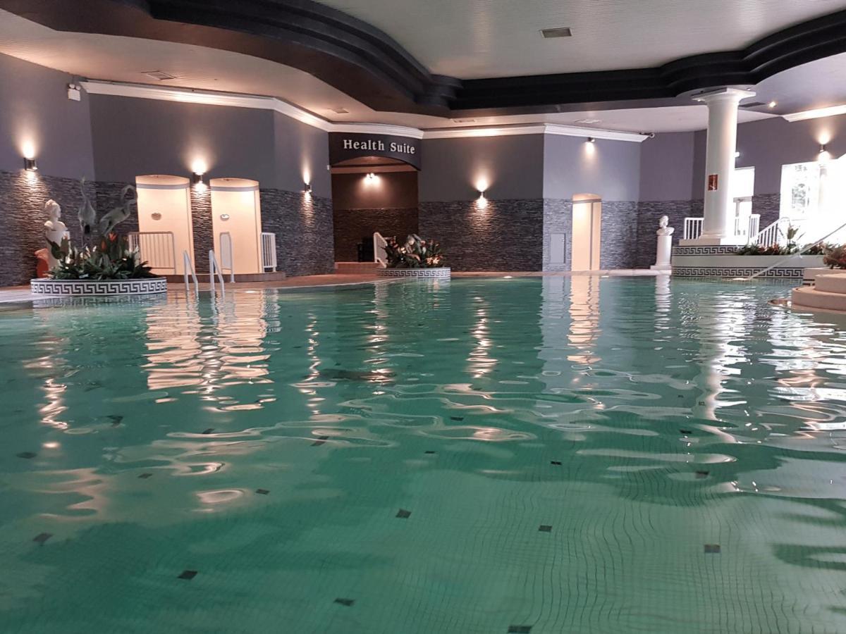Rochestown Park Hotel & Leisure Centre Cork Bagian luar foto